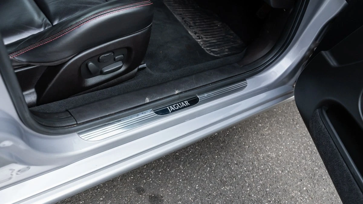 2002 Jaguar S-Type 2nd Gen - Image 17 of 30
