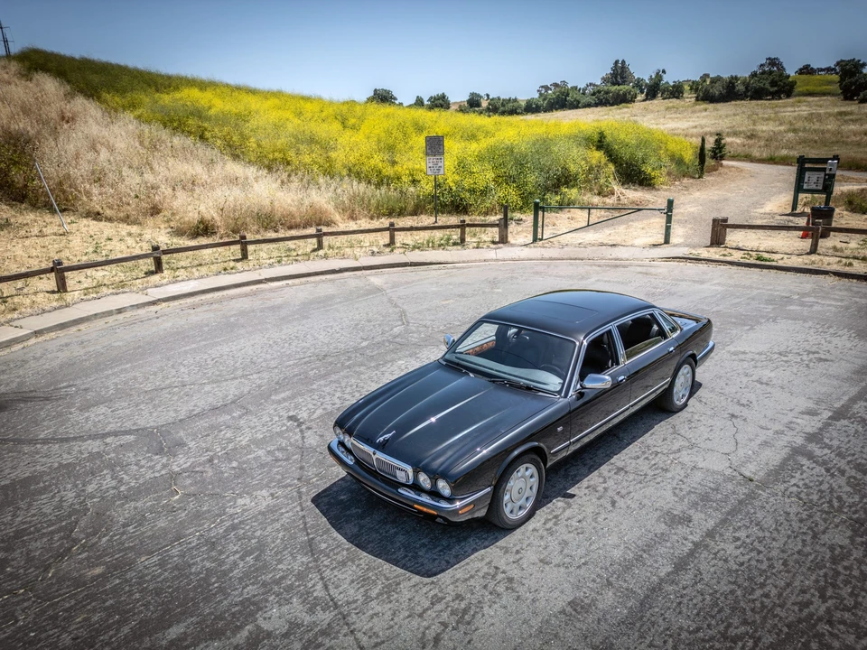 2002 Jaguar X308 XJ - Image 24 of 31