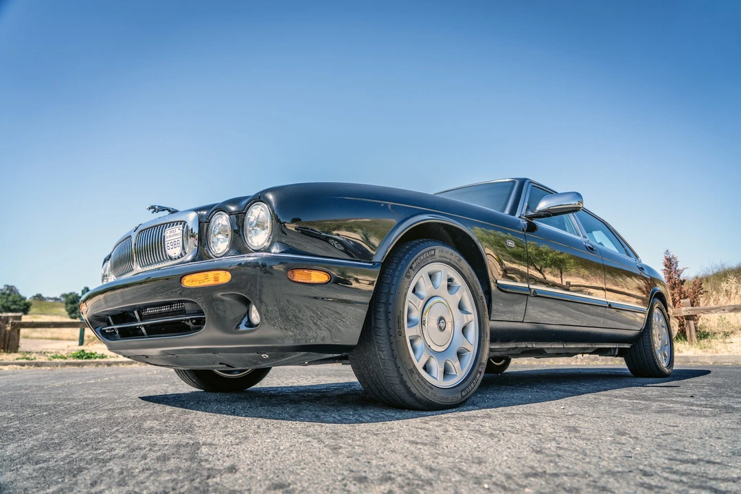 2002 Jaguar X308 XJ - Image 3 of 31