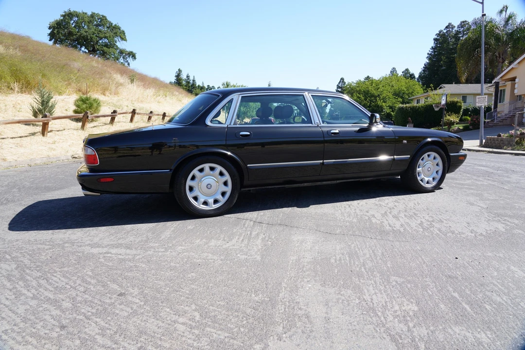 2002 Jaguar X308 XJ - Image 12 of 31