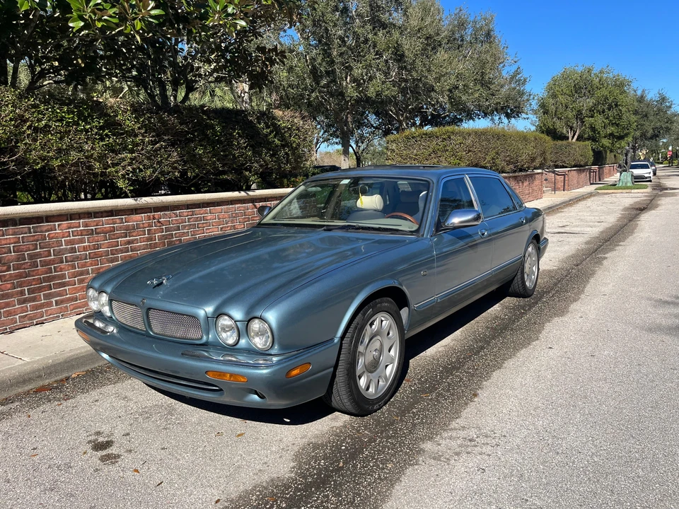 2002 Jaguar X308 XJR - Image 16 of 31