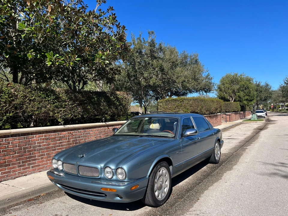 2002 Jaguar X308 XJR - Image 15 of 31