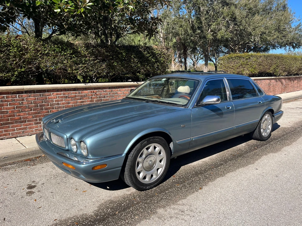 2002 Jaguar X308 XJR - Image 18 of 31