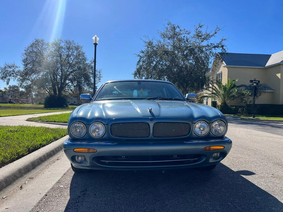 2002 Jaguar X308 XJR - Image 6 of 31