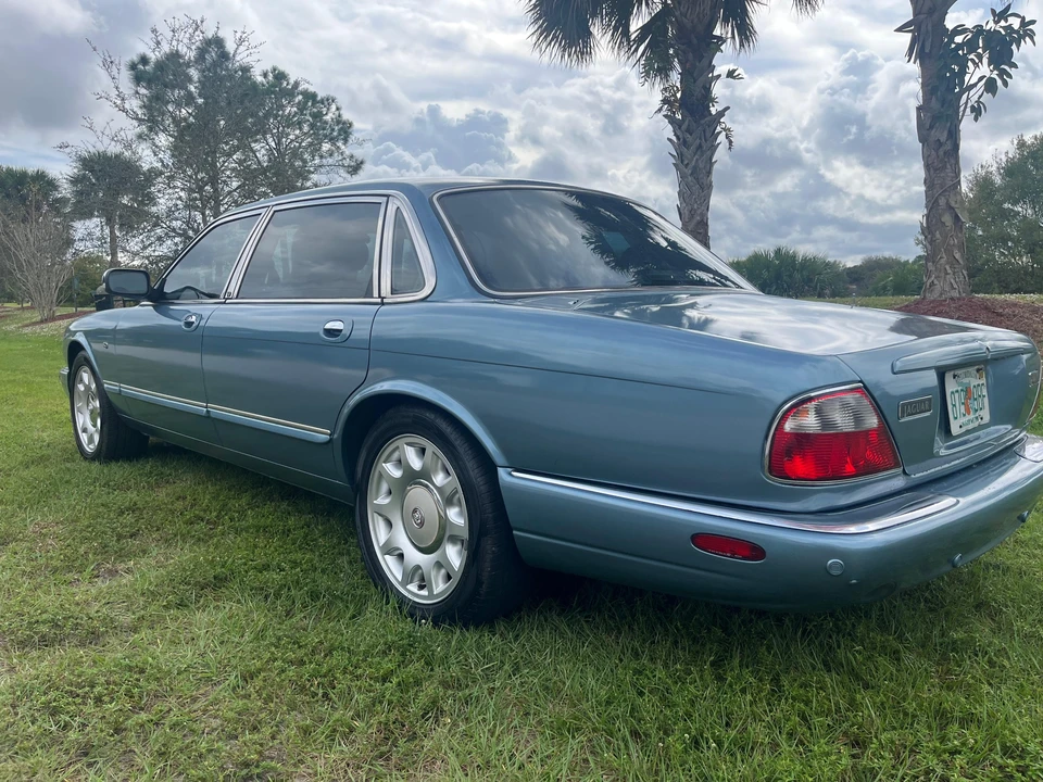 2002 Jaguar X308 XJR - Image 25 of 31