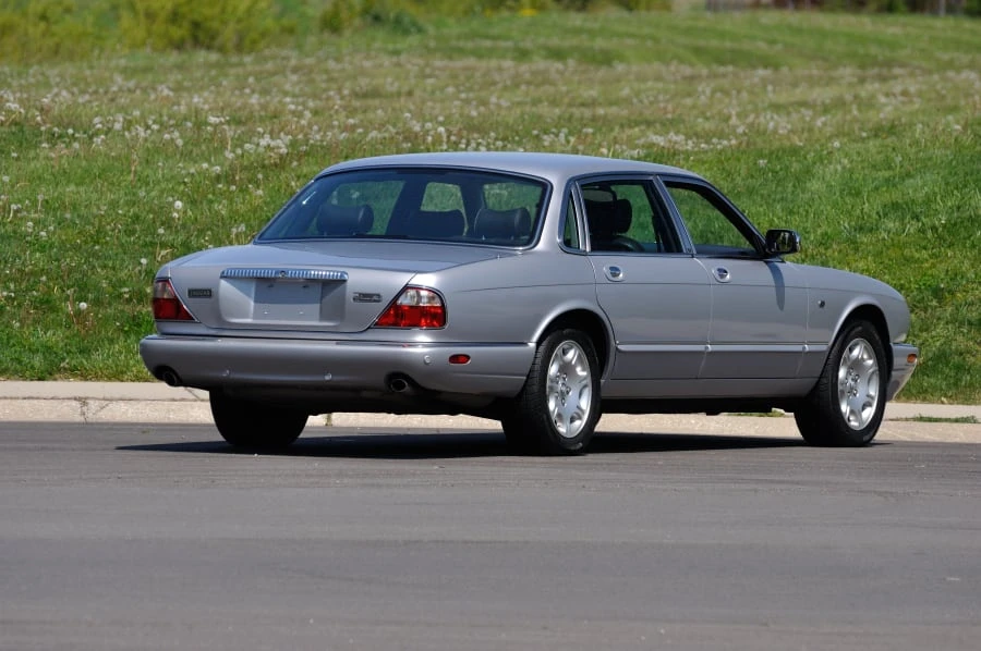 2002 Jaguar X308 XJ - Image 2 of 8