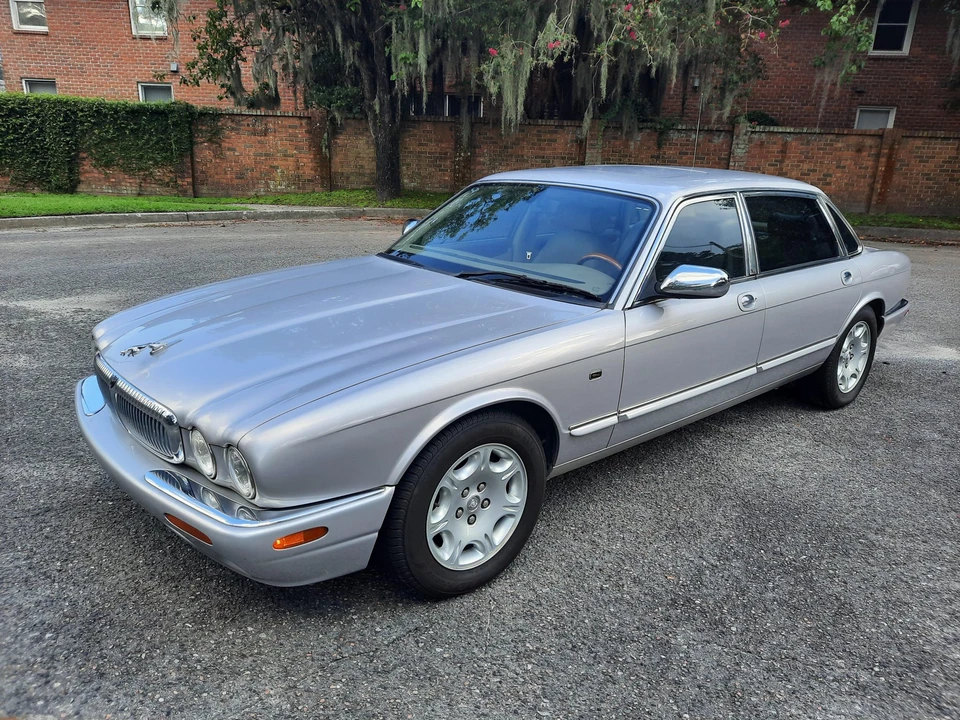 2002 Jaguar X308 XJ - Image 7 of 31