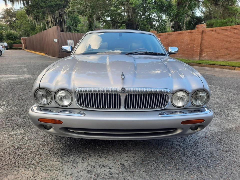 2002 Jaguar X308 XJ - Image 10 of 31