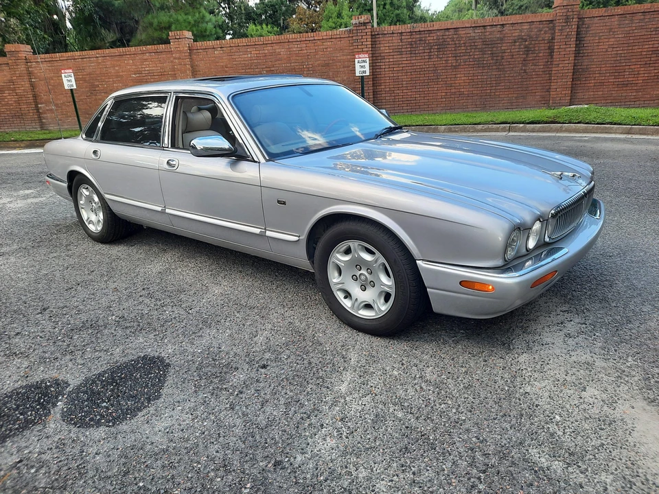 2002 Jaguar X308 XJ - Image 14 of 31
