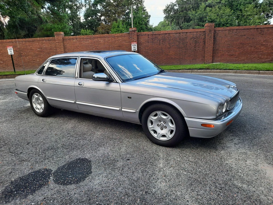 2002 Jaguar X308 XJ - Image 16 of 31