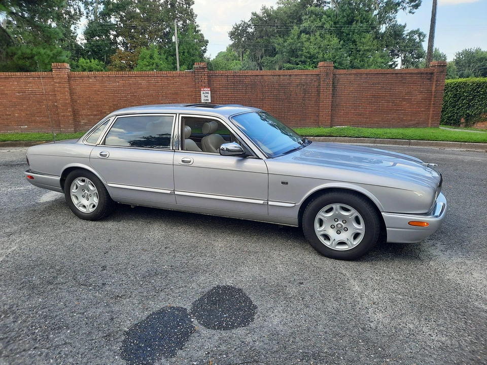 2002 Jaguar X308 XJ - Image 17 of 31