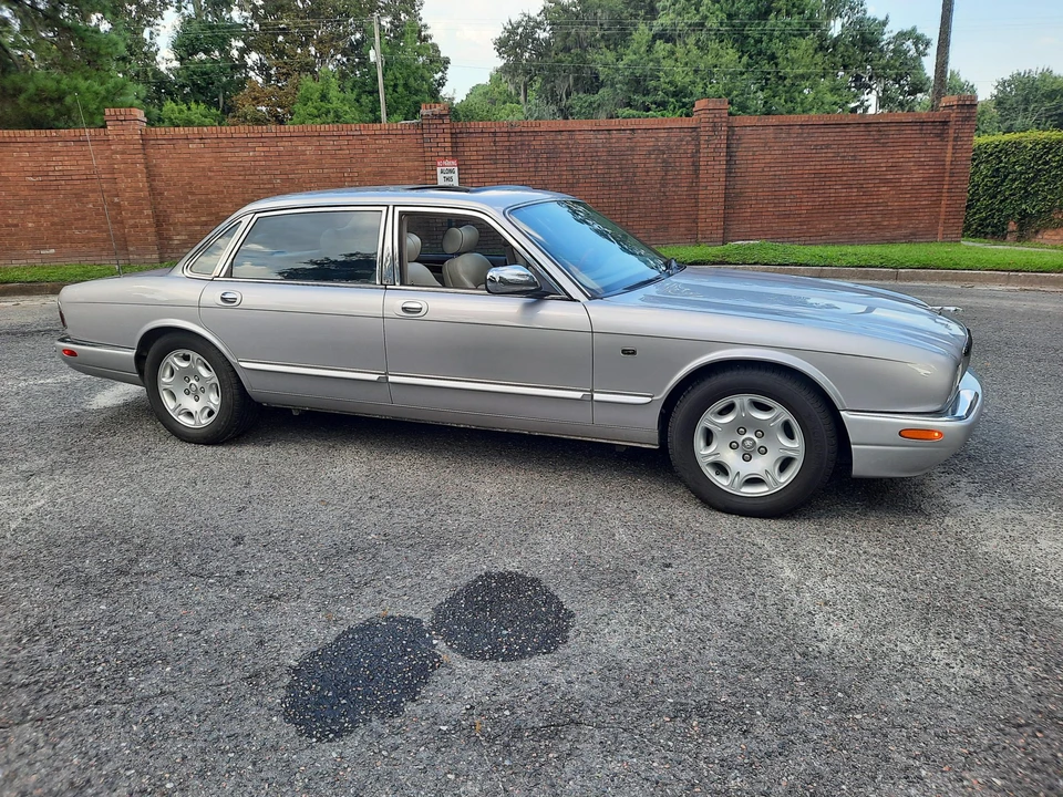 2002 Jaguar X308 XJ - Image 18 of 31