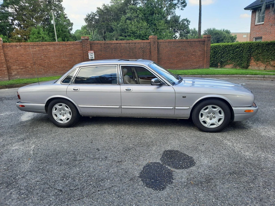 2002 Jaguar X308 XJ - Image 19 of 31
