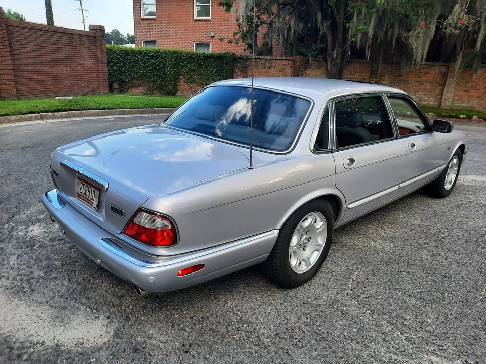 2002 Jaguar X308 XJ - Image 28 of 31