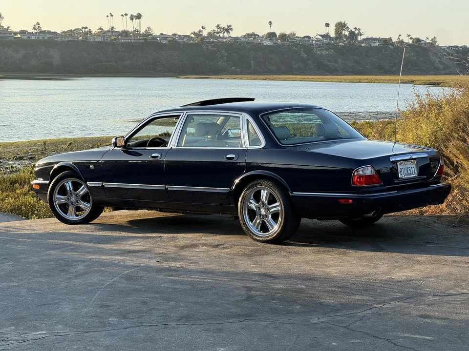 2002 Jaguar X308 XJ - Image 13 of 31