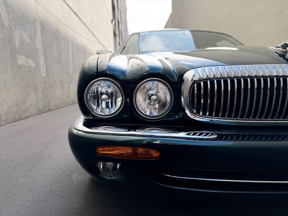 2002 Jaguar X308 XJ - Image 7 of 21