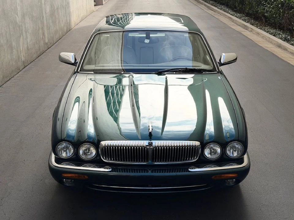 2002 Jaguar X308 XJ - Image 3 of 21