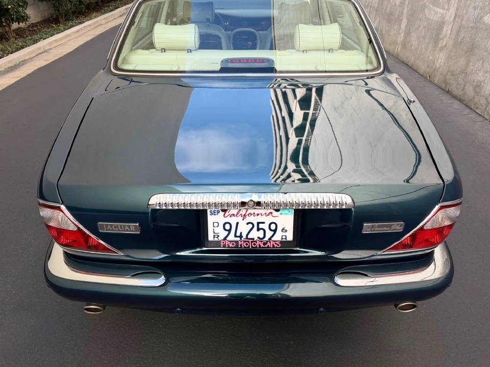 2002 Jaguar X308 XJ - Image 16 of 21