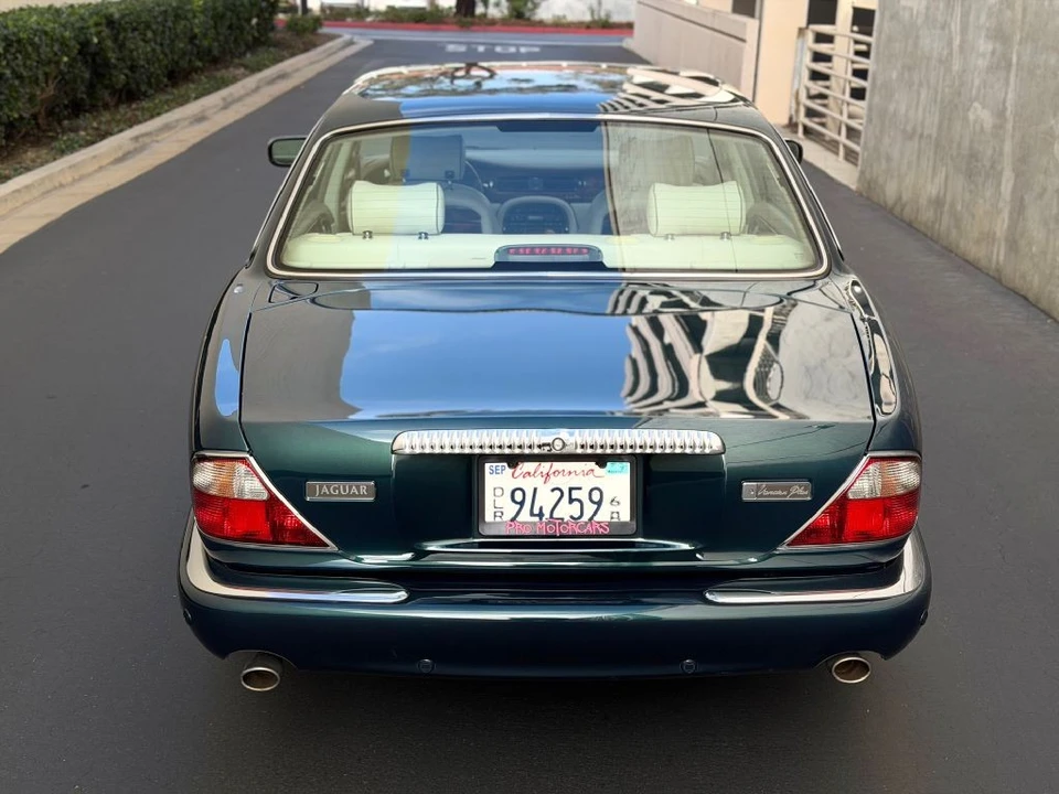 2002 Jaguar X308 XJ - Image 12 of 21