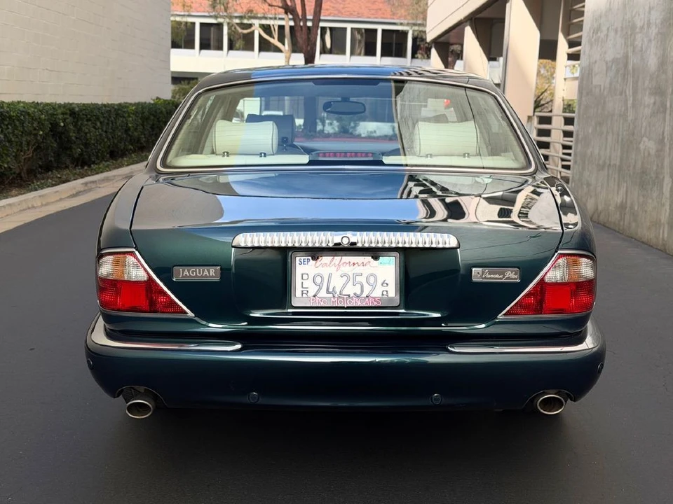 2002 Jaguar X308 XJ - Image 11 of 21