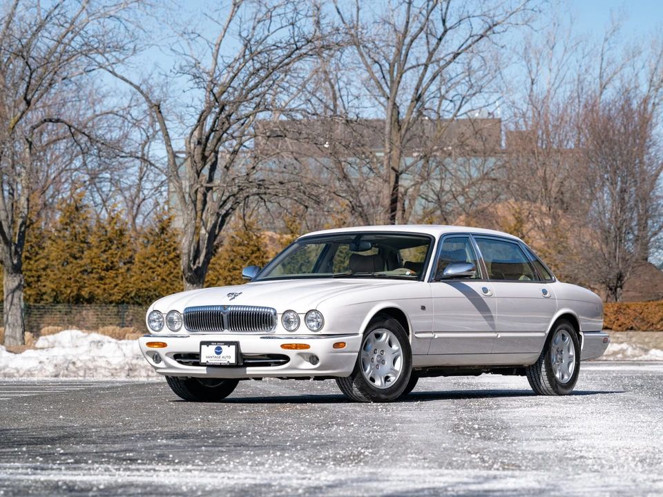 2002 Jaguar X308 XJ - Image 2 of 31
