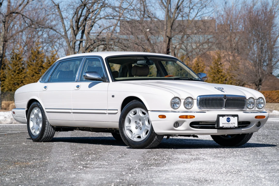 2002 Jaguar X308 XJ - Image 8 of 31