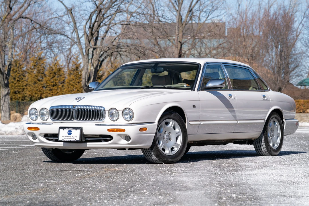 2002 Jaguar X308 XJ - Image 3 of 31