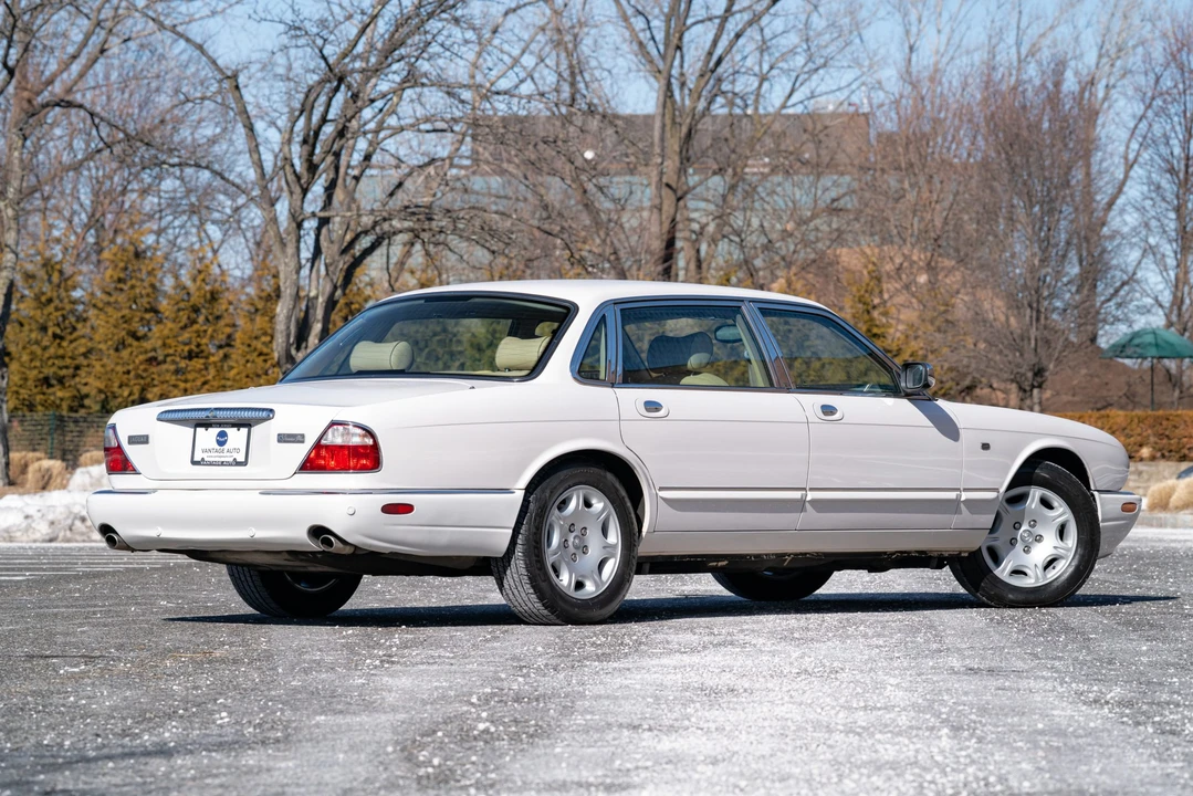 2002 Jaguar X308 XJ - Image 12 of 31