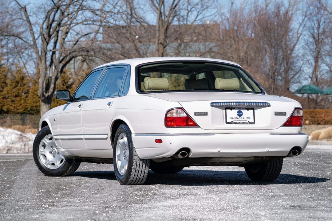 2002 Jaguar X308 XJ - Image 16 of 31