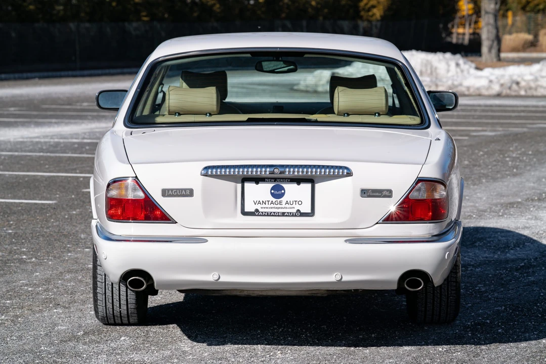 2002 Jaguar X308 XJ - Image 13 of 31