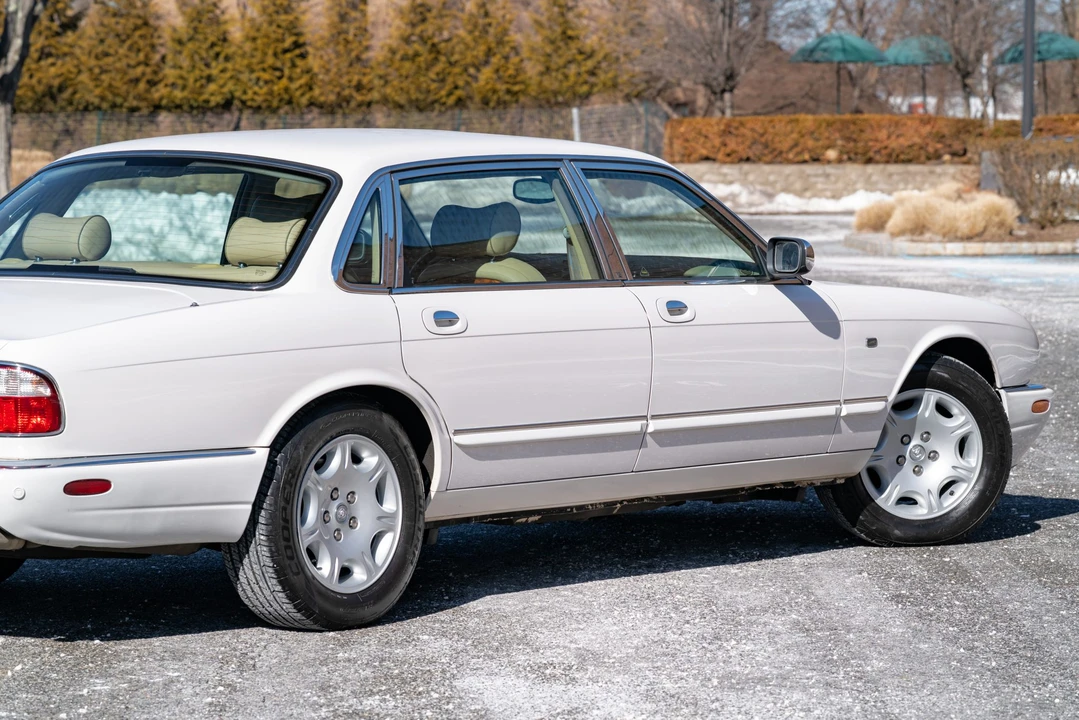 2002 Jaguar X308 XJ - Image 26 of 31
