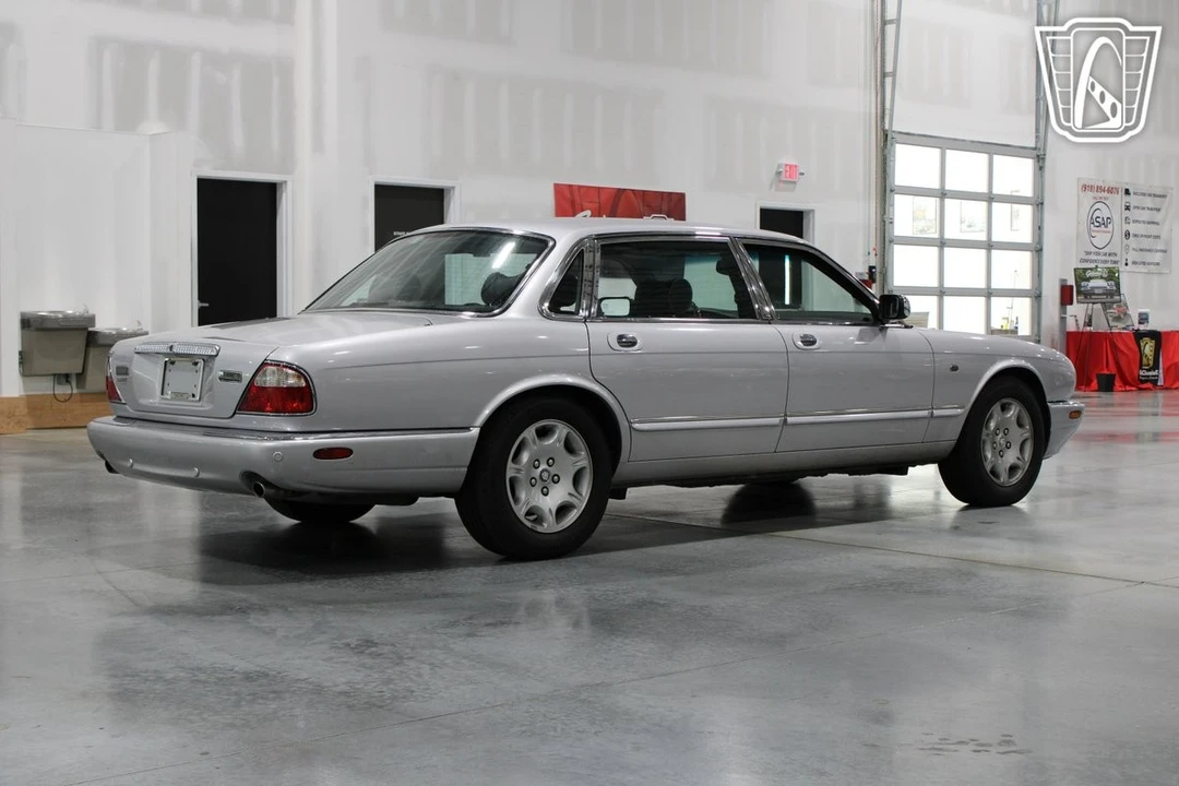 2002 Jaguar X308 XJ - Image 25 of 31