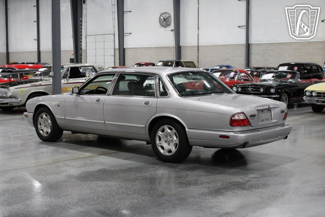 2002 Jaguar X308 XJ - Image 4 of 12