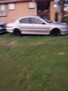 2002 Jaguar X-TYPE 2.5L Sedan 4D