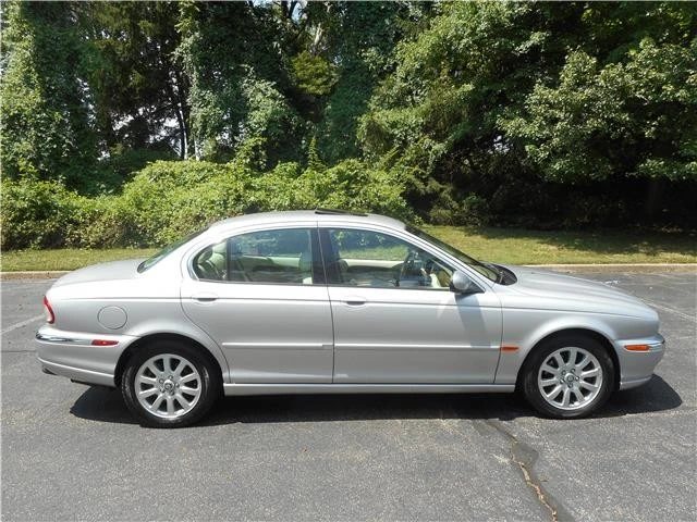 2002 Jaguar X-Type - Image 2 of 12
