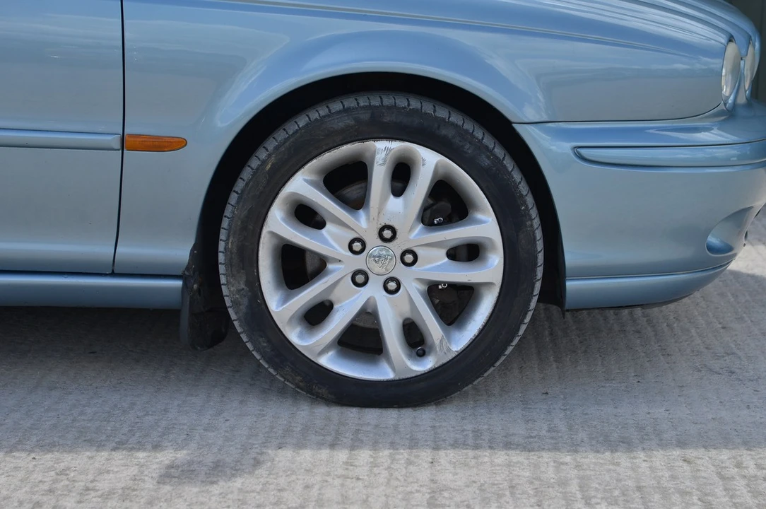 2002 Jaguar X-Type - Image 9 of 30