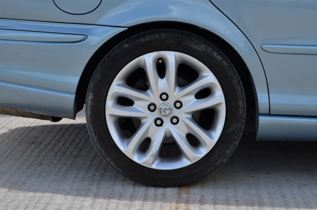 2002 Jaguar X-Type - Image 11 of 30