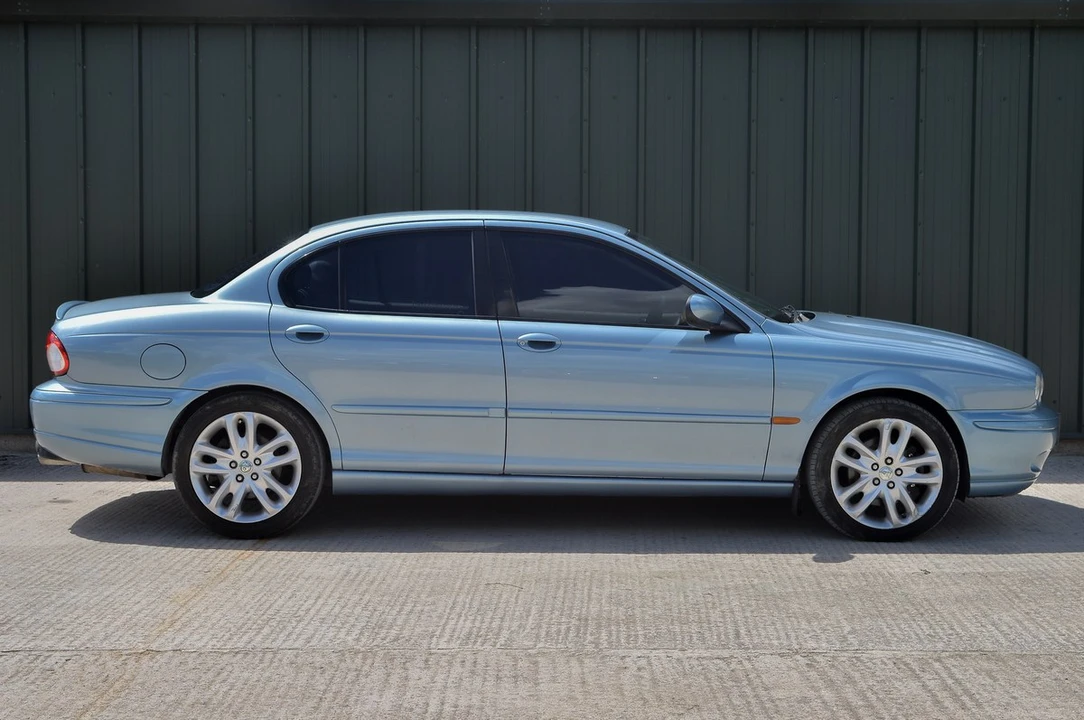 2002 Jaguar X-Type - Image 4 of 30