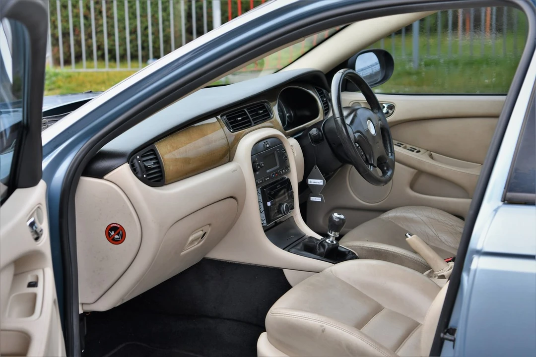 2002 Jaguar X-Type - Image 17 of 30