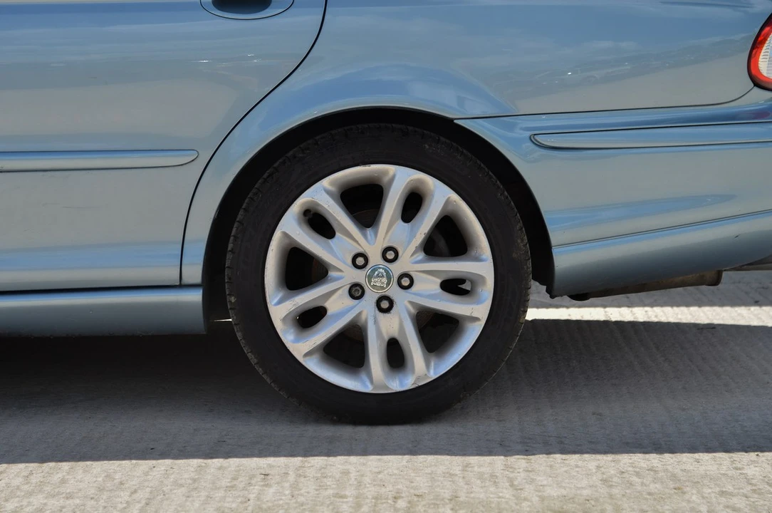 2002 Jaguar X-Type - Image 12 of 30