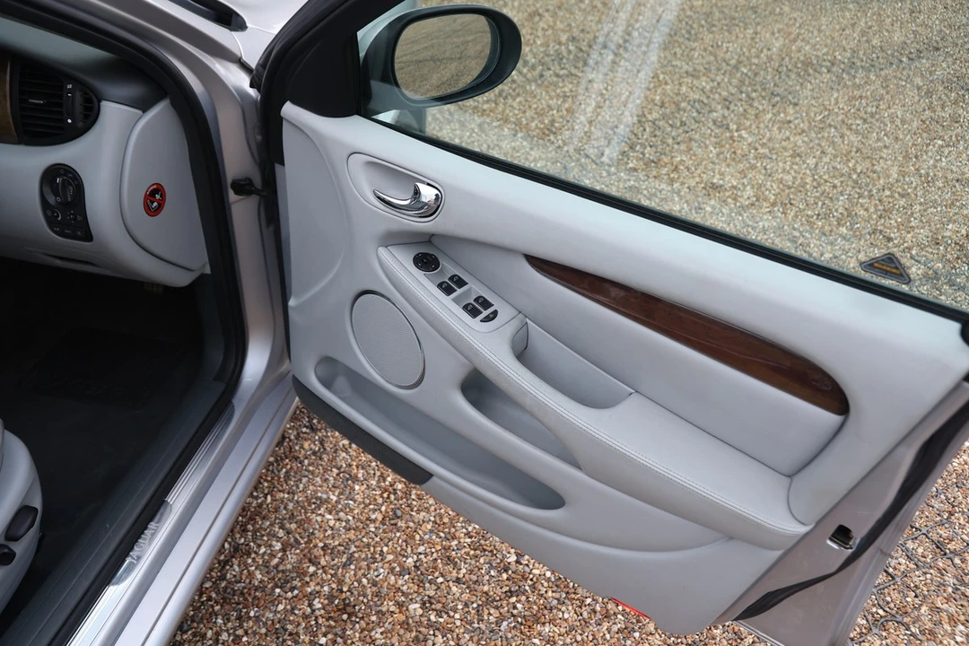 2002 Jaguar X-Type - Image 26 of 30