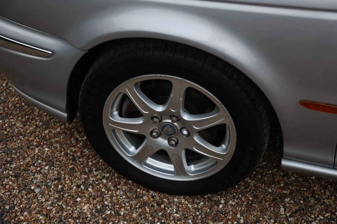 2002 Jaguar X-Type - Image 9 of 30