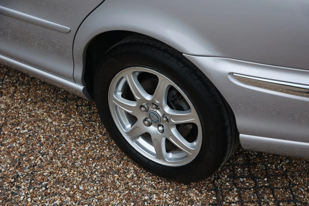 2002 Jaguar X-Type - Image 10 of 30