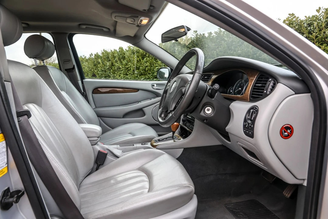 2002 Jaguar X-Type - Image 14 of 30