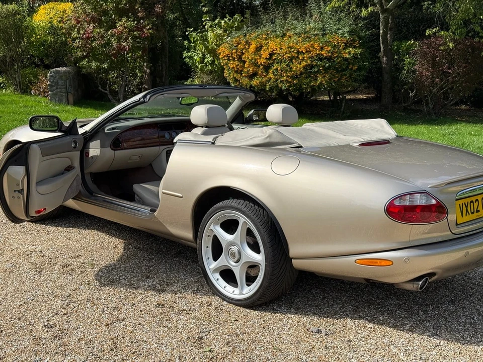 2002 Jaguar X100 XKR - Image 4 of 30