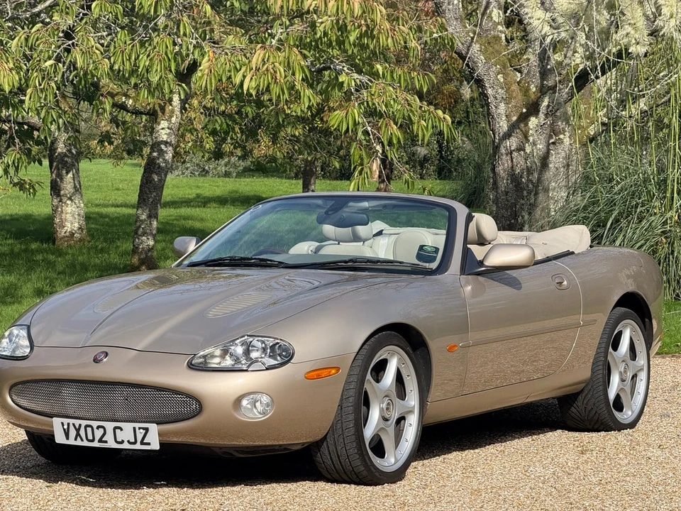 2002 Jaguar X100 XKR - Image 12 of 30