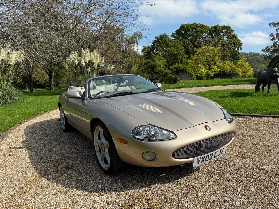 2002 Jaguar X100 XKR - Image 2 of 30