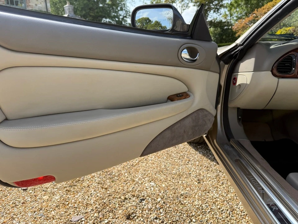 2002 Jaguar X100 XKR - Image 26 of 30