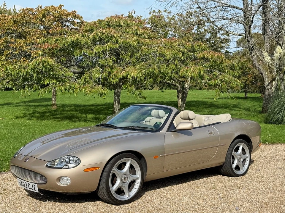 2002 Jaguar X100 XKR - Image 9 of 30
