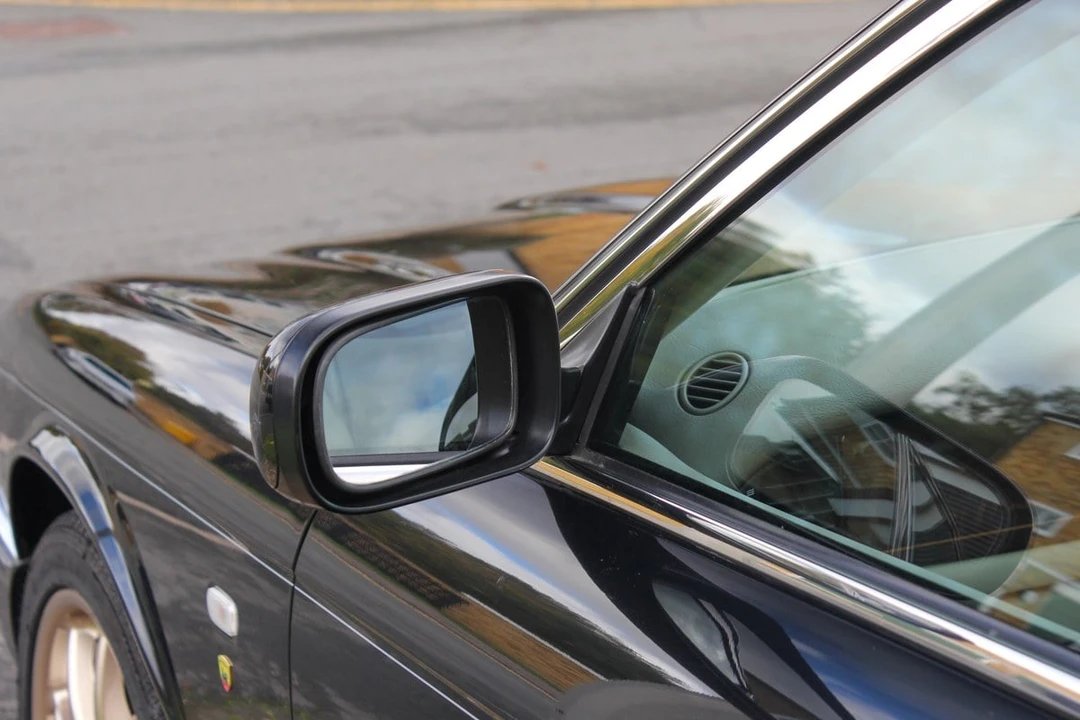 2002 Jaguar X308 XJ - Image 11 of 30